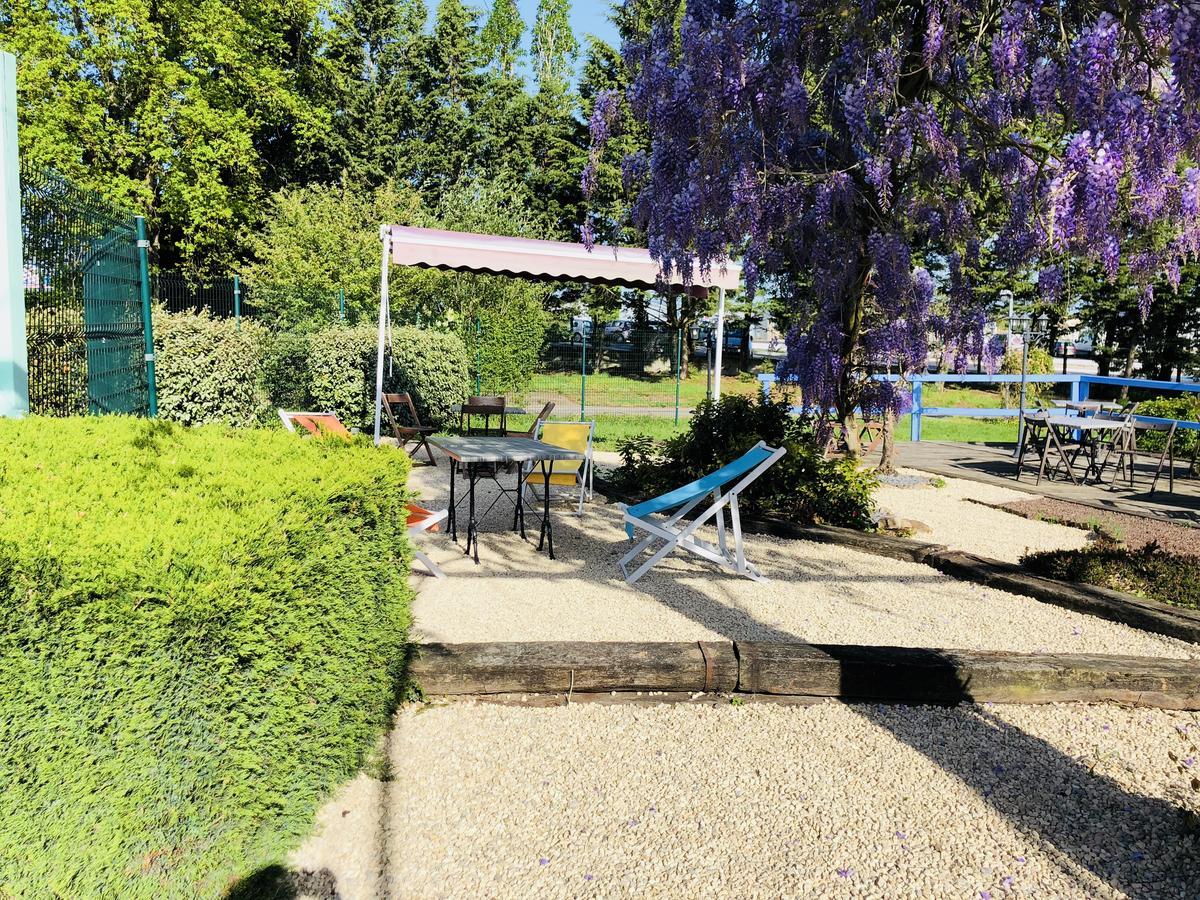 Hotel Au Relais Des Lilas Parthenay Eksteriør billede